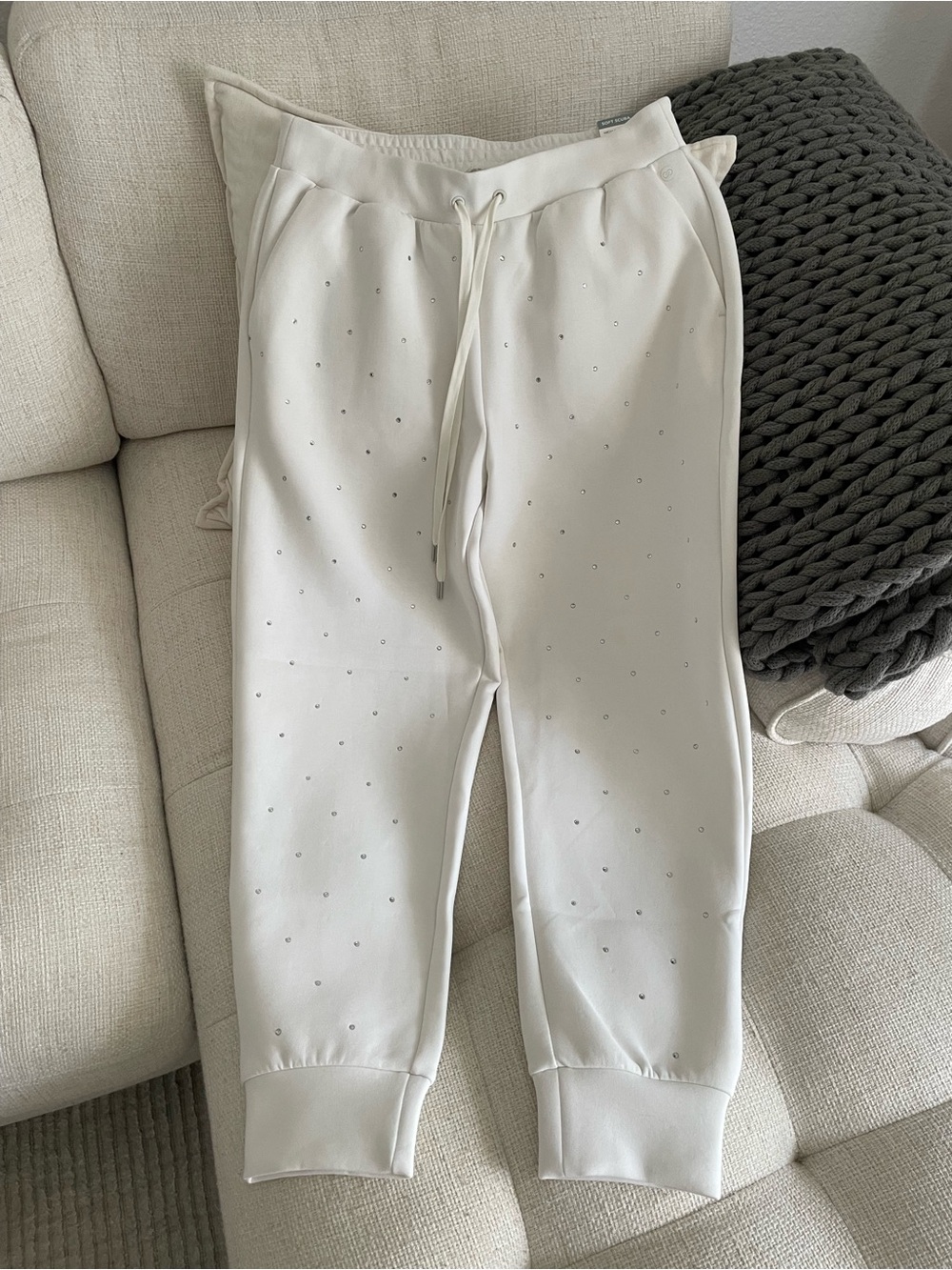 NWT CALIA Soft Scuba Jogger Cloud Cover White Rhinestone MSRP $88